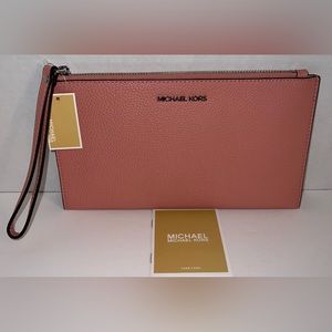 New MICHAEL KORS JET SET CHARM  LARGE ZIP CLUTCH LEATHER PRIMROSE WRISTLET